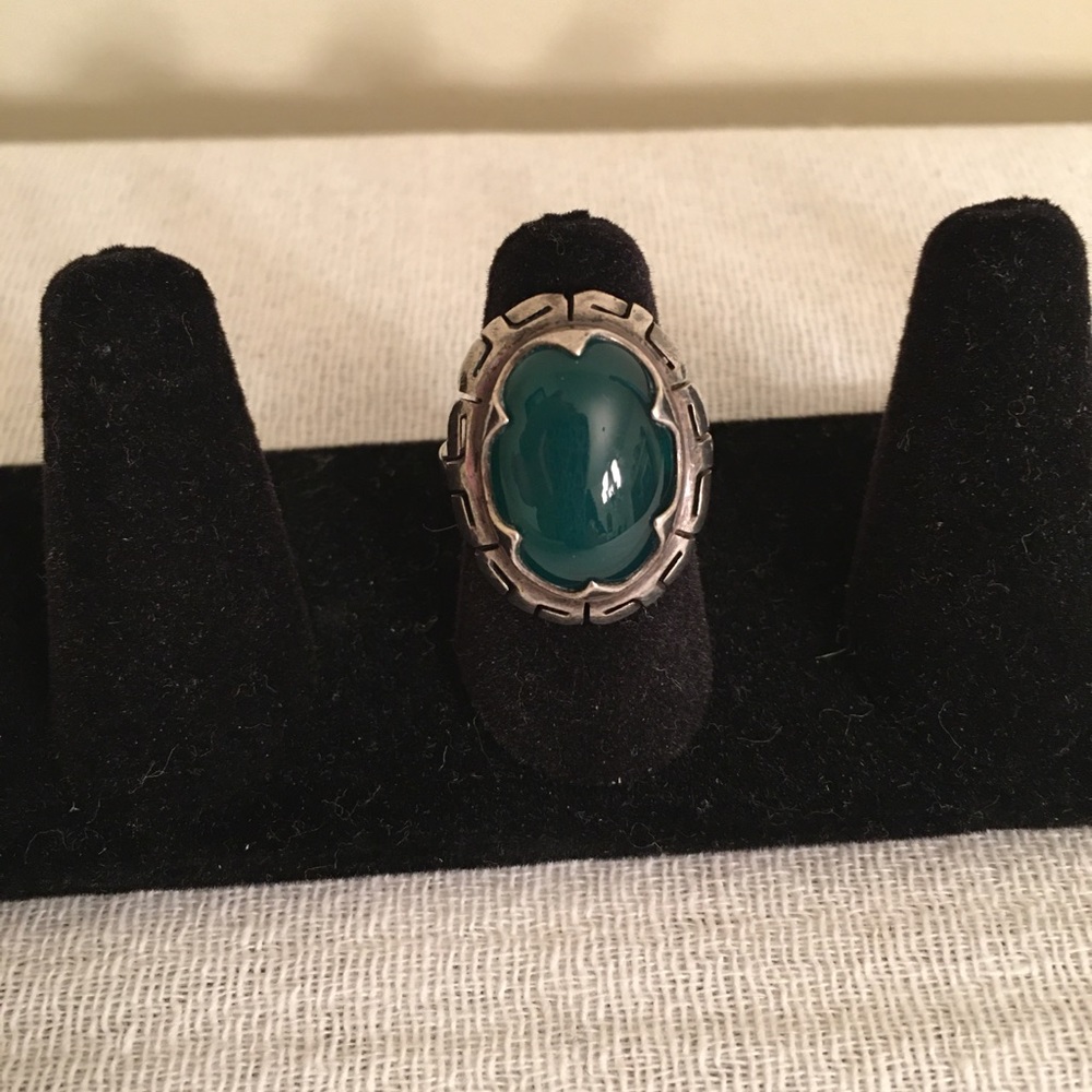 Sterling Silver with Green Gemstone Ring - Picture 2 of 8